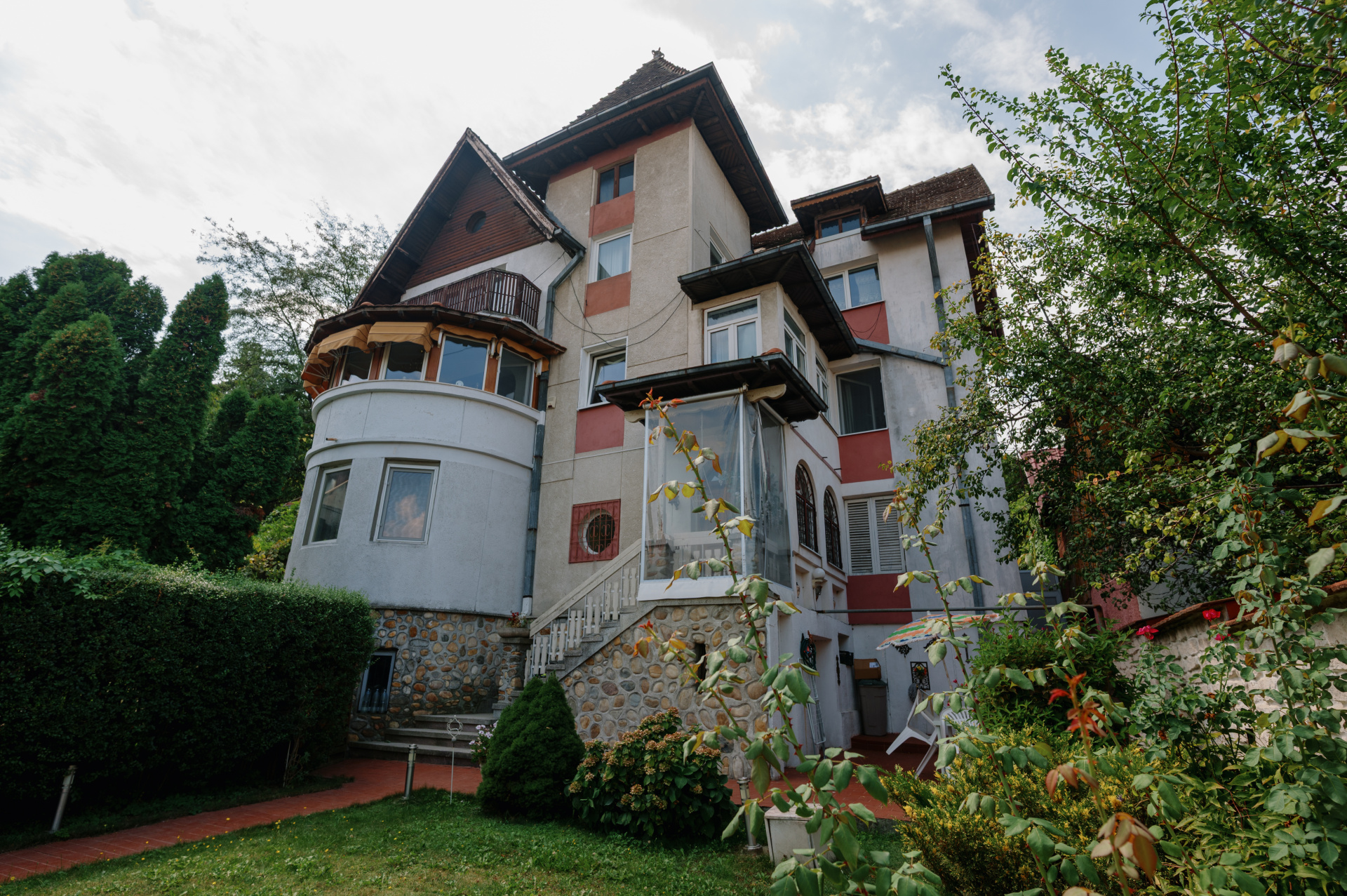 Apartament de vânzare în AG Pitesti, 211 m²
