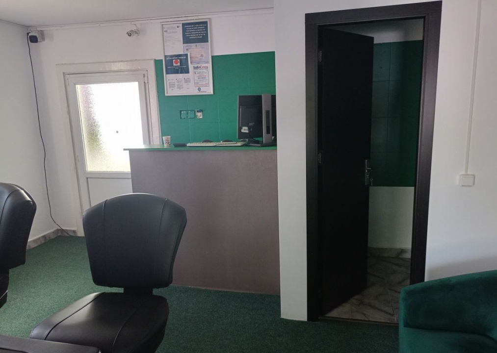 Comercial de închiriat în AG Pitesti, 44 m²