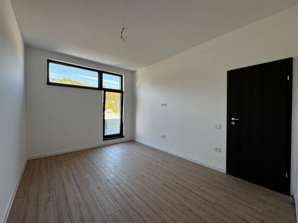Casă parter cu 3 camere, curte generoasă și liniște deplină – natură și confort