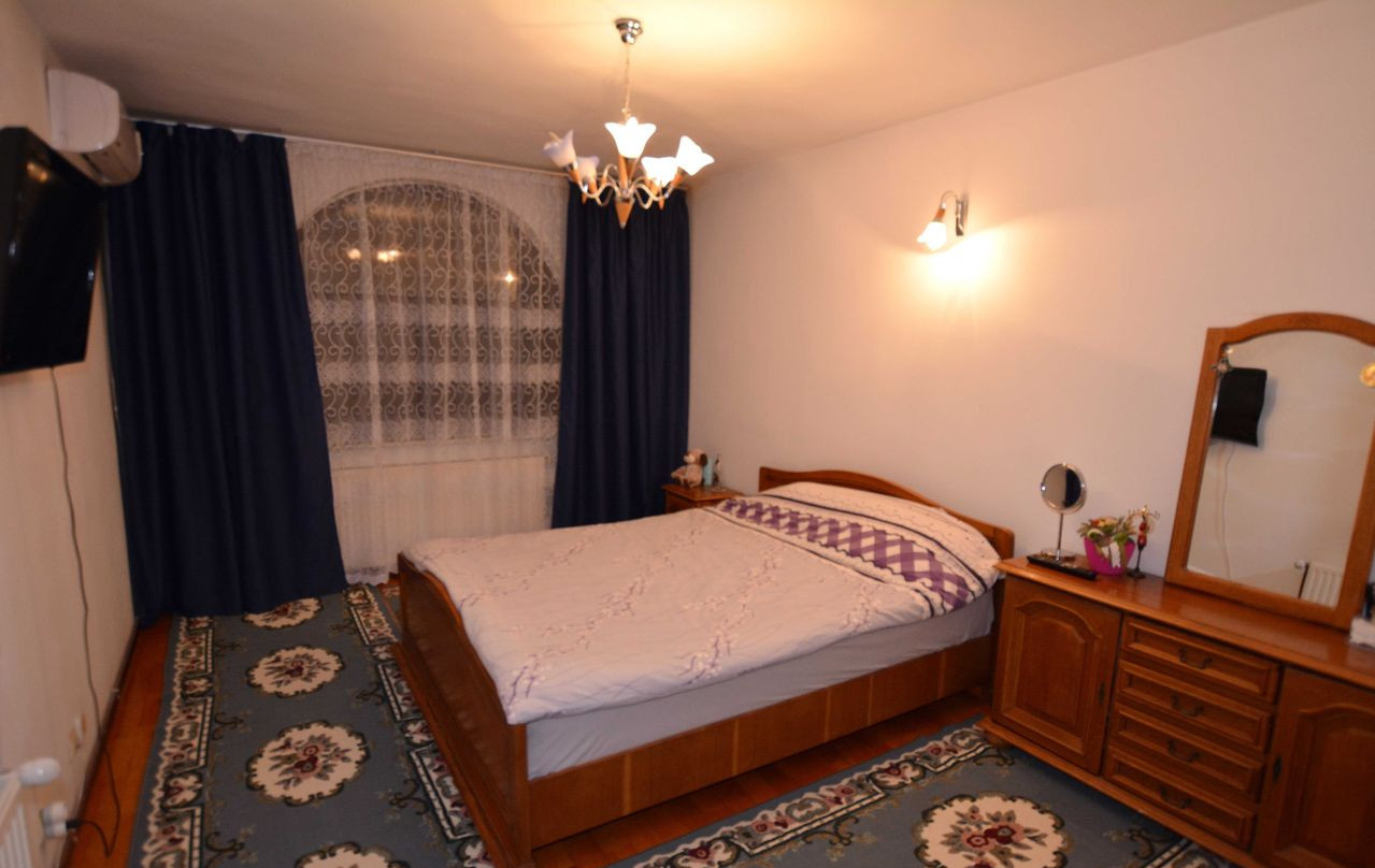 Casă de vânzare în AG Pitesti, 540 m²