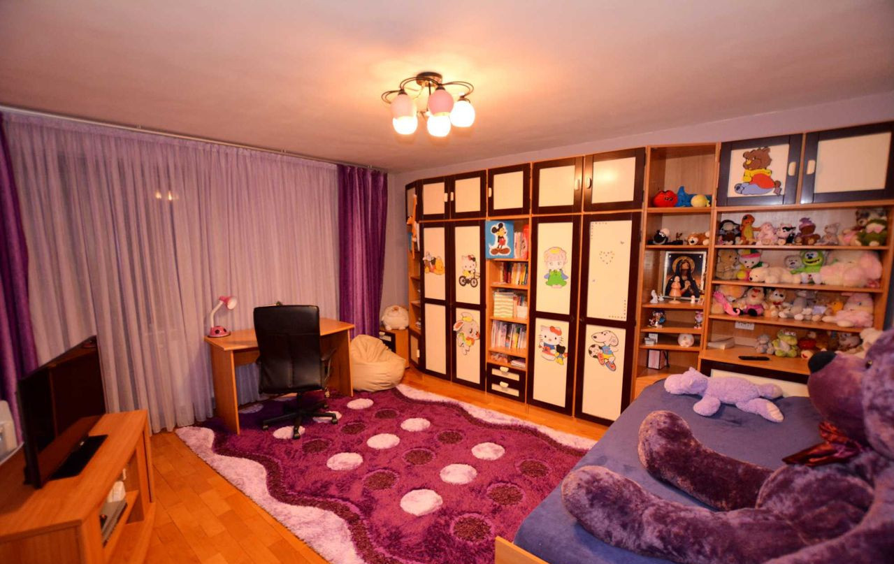 Casă de vânzare în AG Pitesti, 540 m²