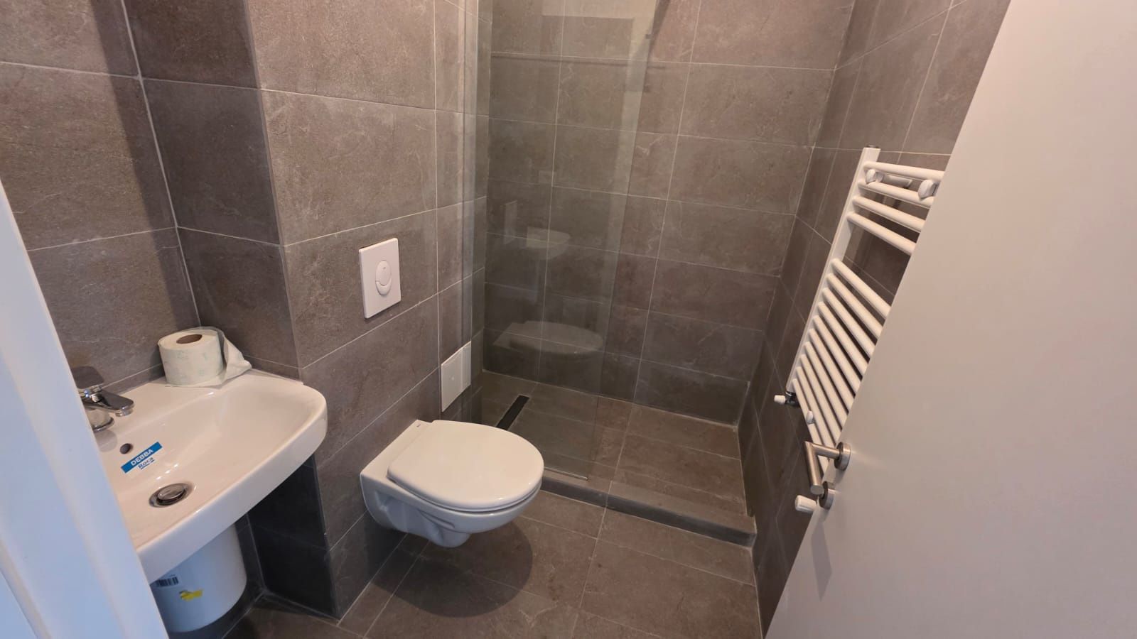 Apartament de vanzare 3 camere -imobil nou- zona Calarasi- Sf Stefan