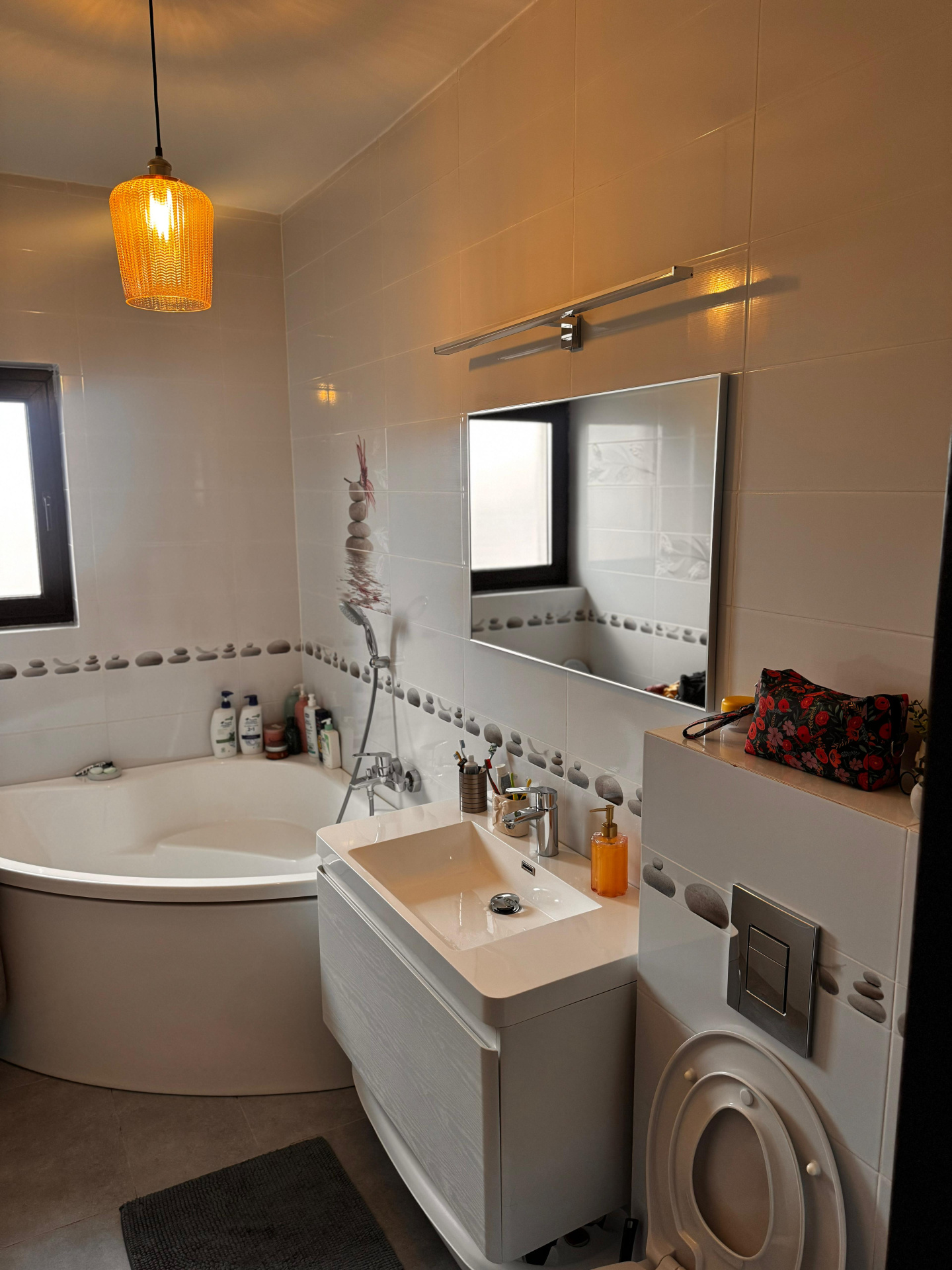 Apartament modern cu 2 camere în Gavana 3, Pitești – Confort și Stil la Etajul 2