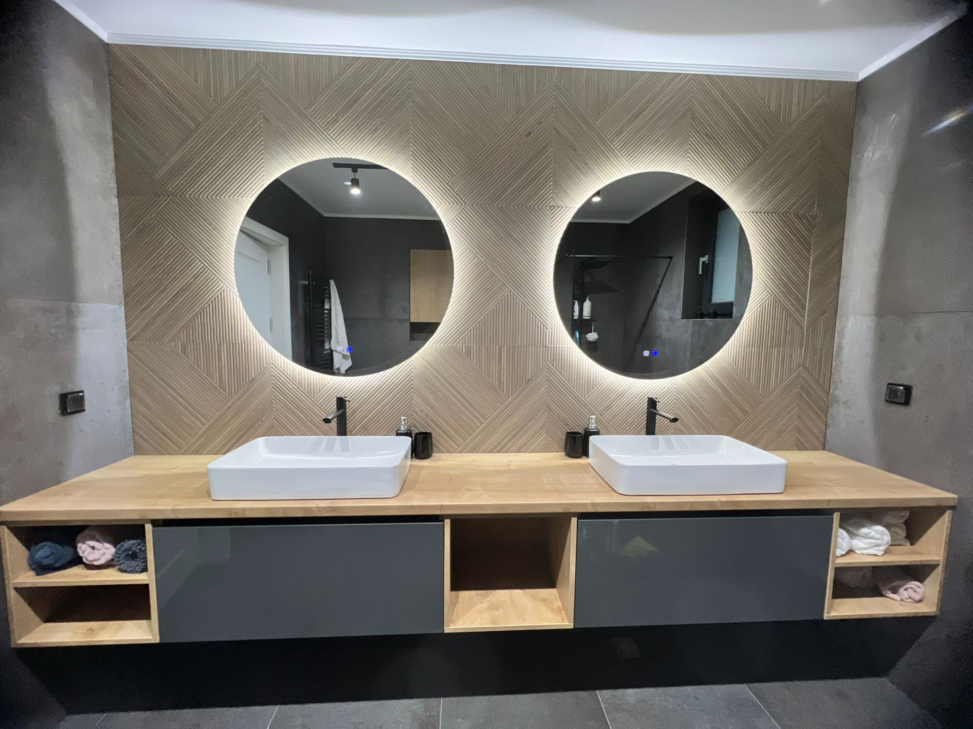 Casă modernă 4 camere – Calea Campulung, Pitești