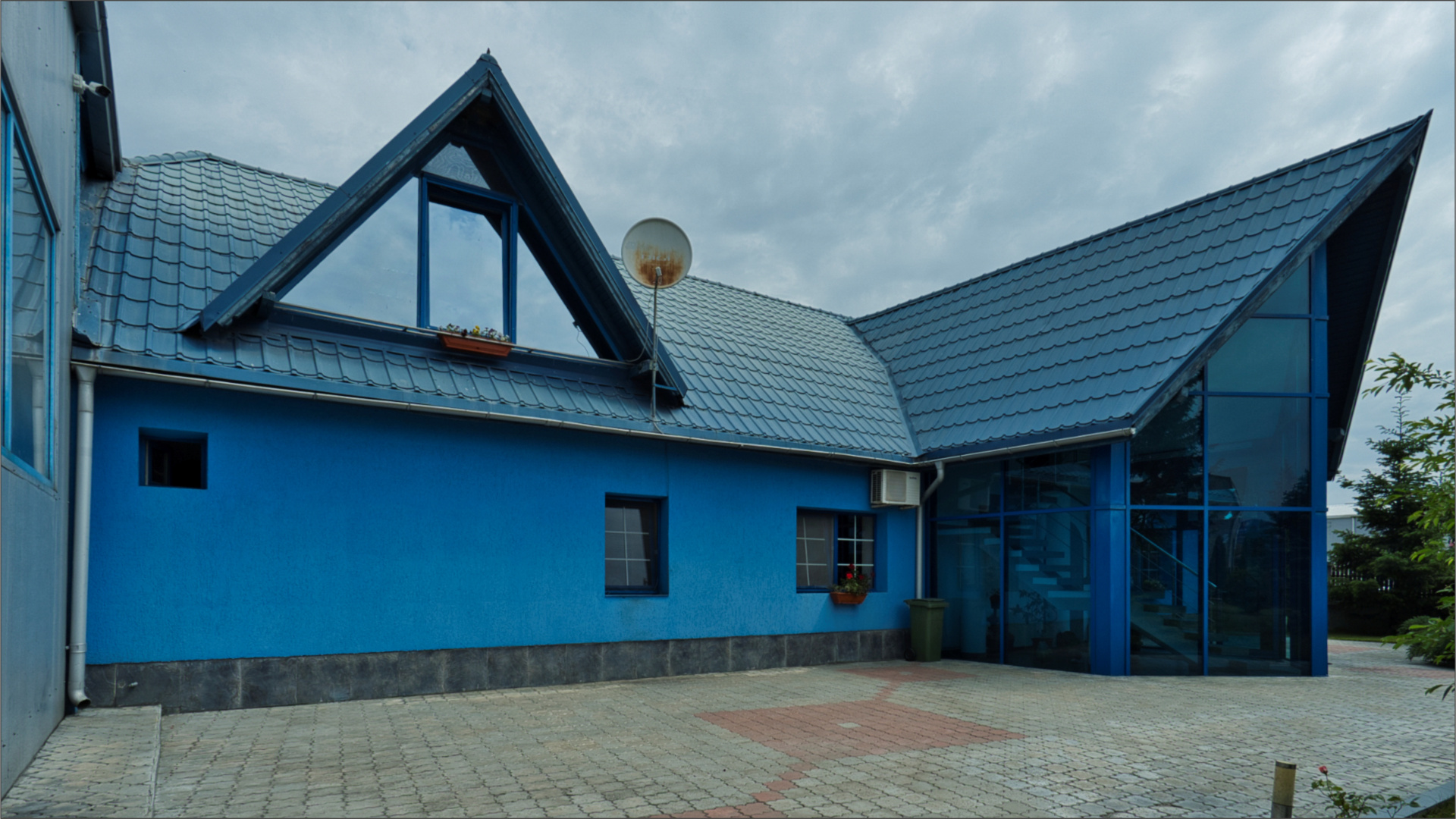 Proprietate industrială cu vizibilitate DN13 – Hală, birouri și teren 6.250 mp