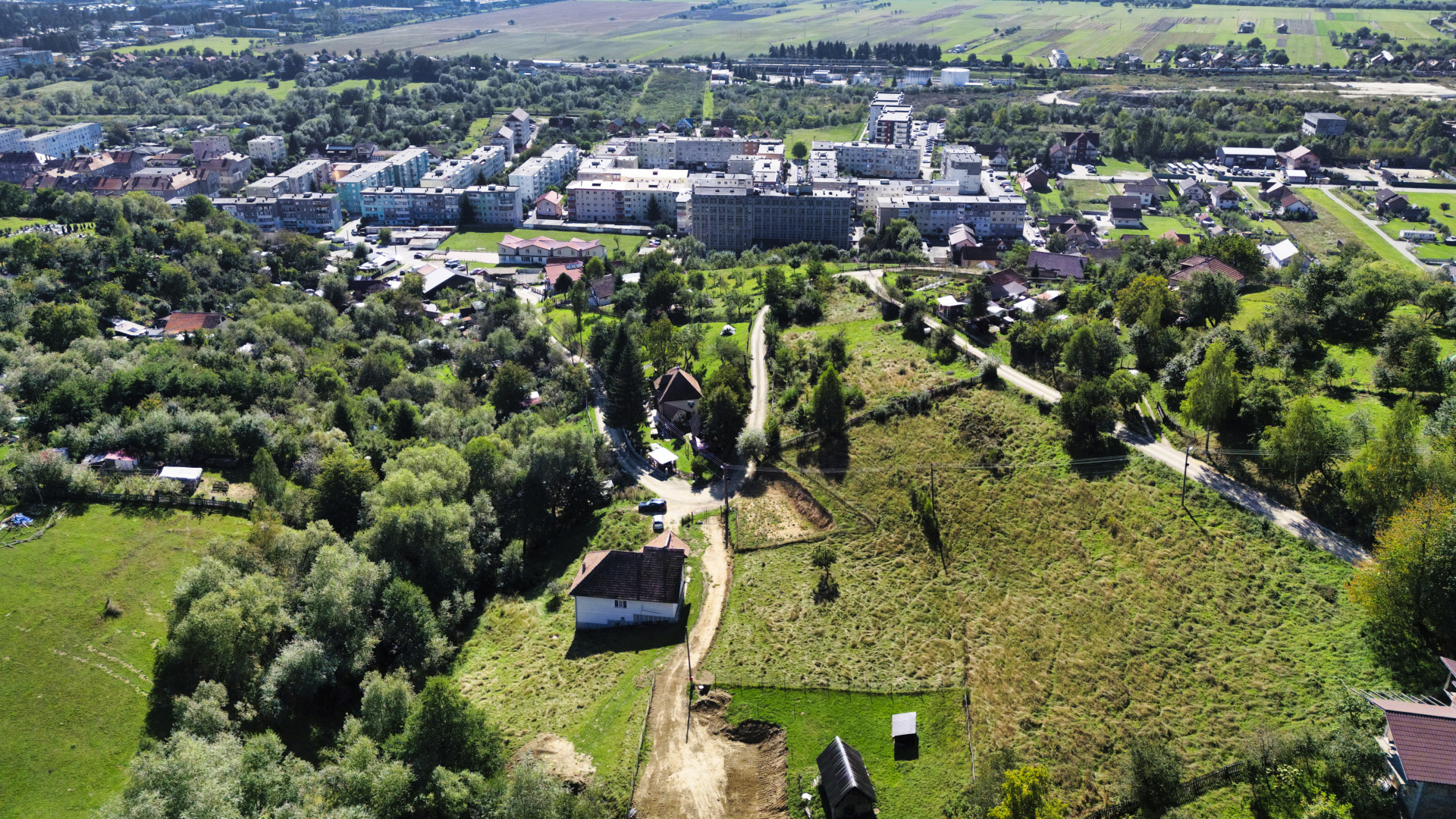 Teren intravilan 1.000 mp în Zărnești – zonă liniștită