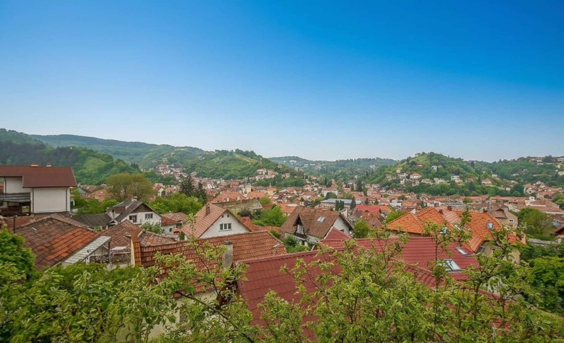 Casă cu priveliște panoramică în inima zonei Șchei – Strada Cotun, nr. 9