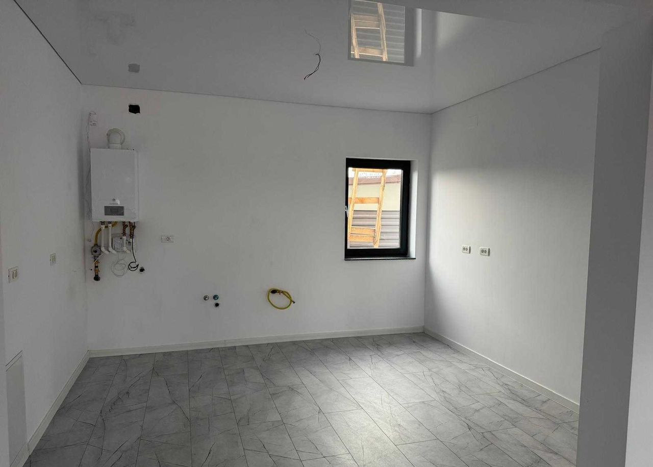 OCAZIE DE NERATAT! APARTAMENT IN VILA! curte si intrare privata!