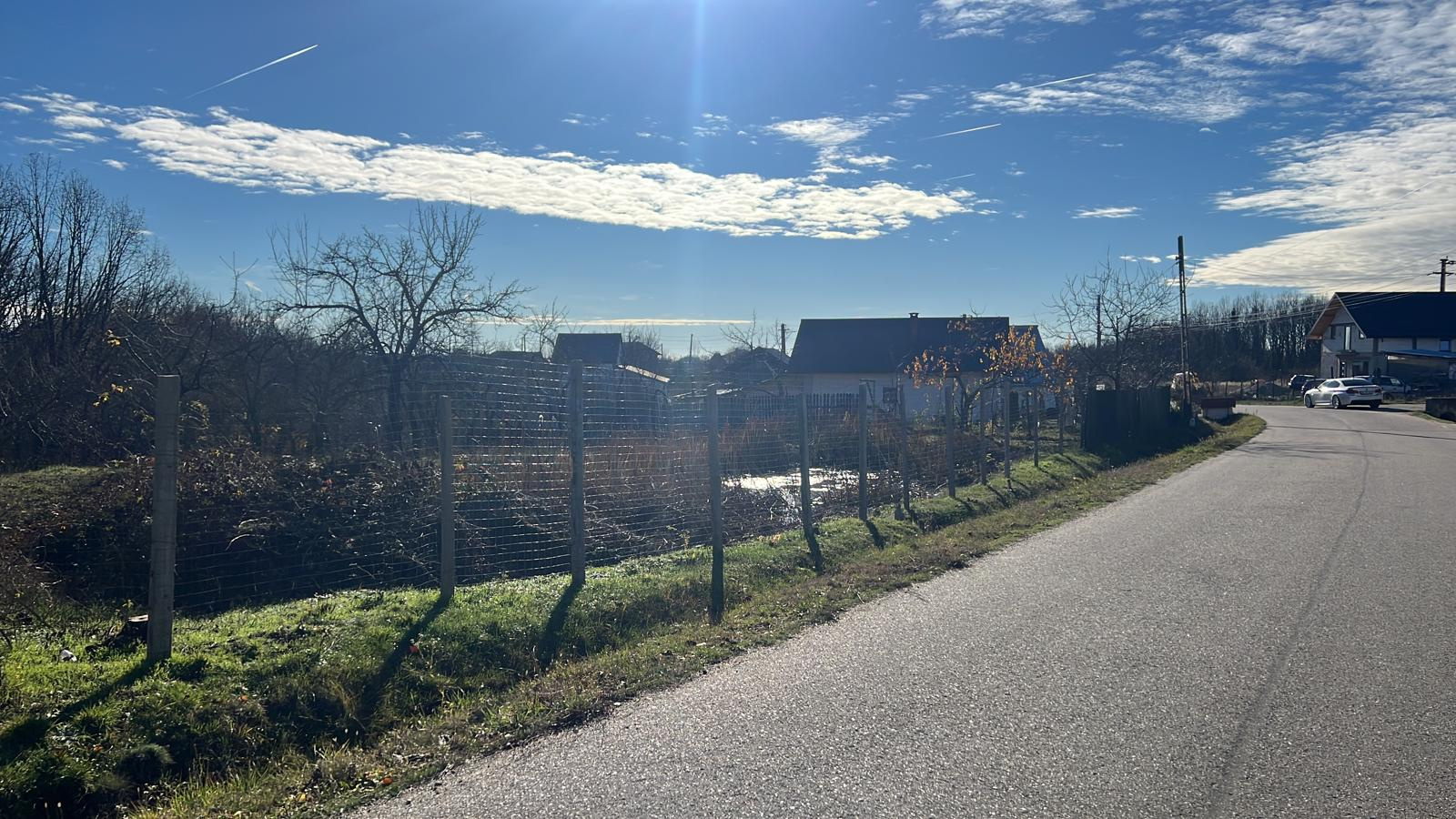 Refugiu la țară: casă cu 2 camere și teren de aproape 4.000 mp, Cocu