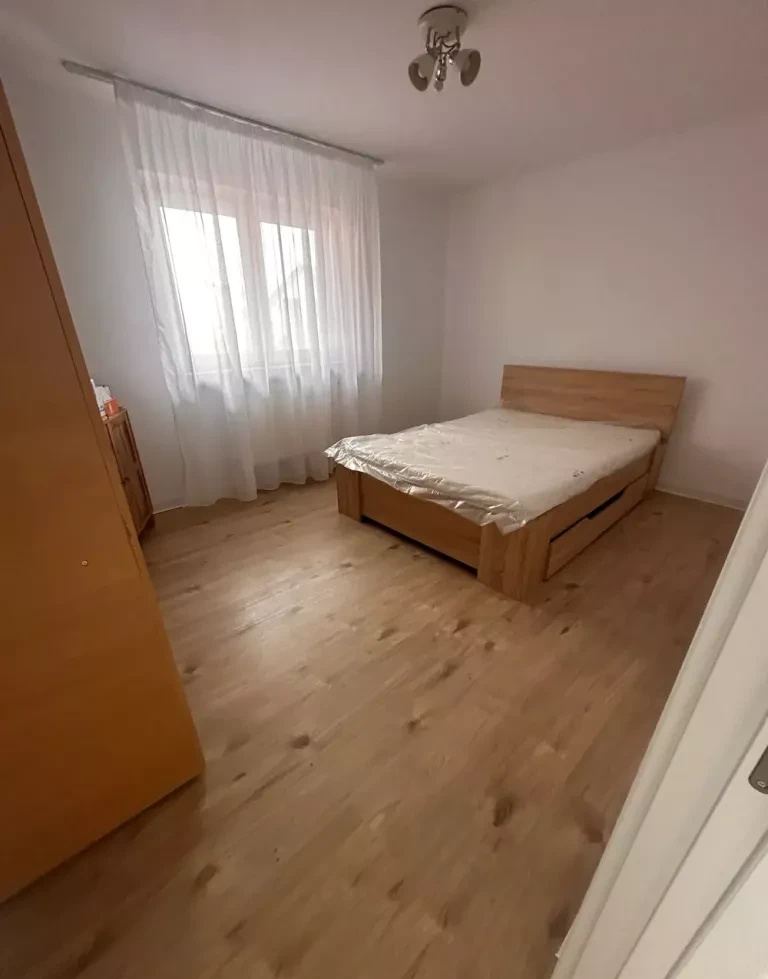 Casă individuală modernă de închiriat – zona Craiovei, Pitești