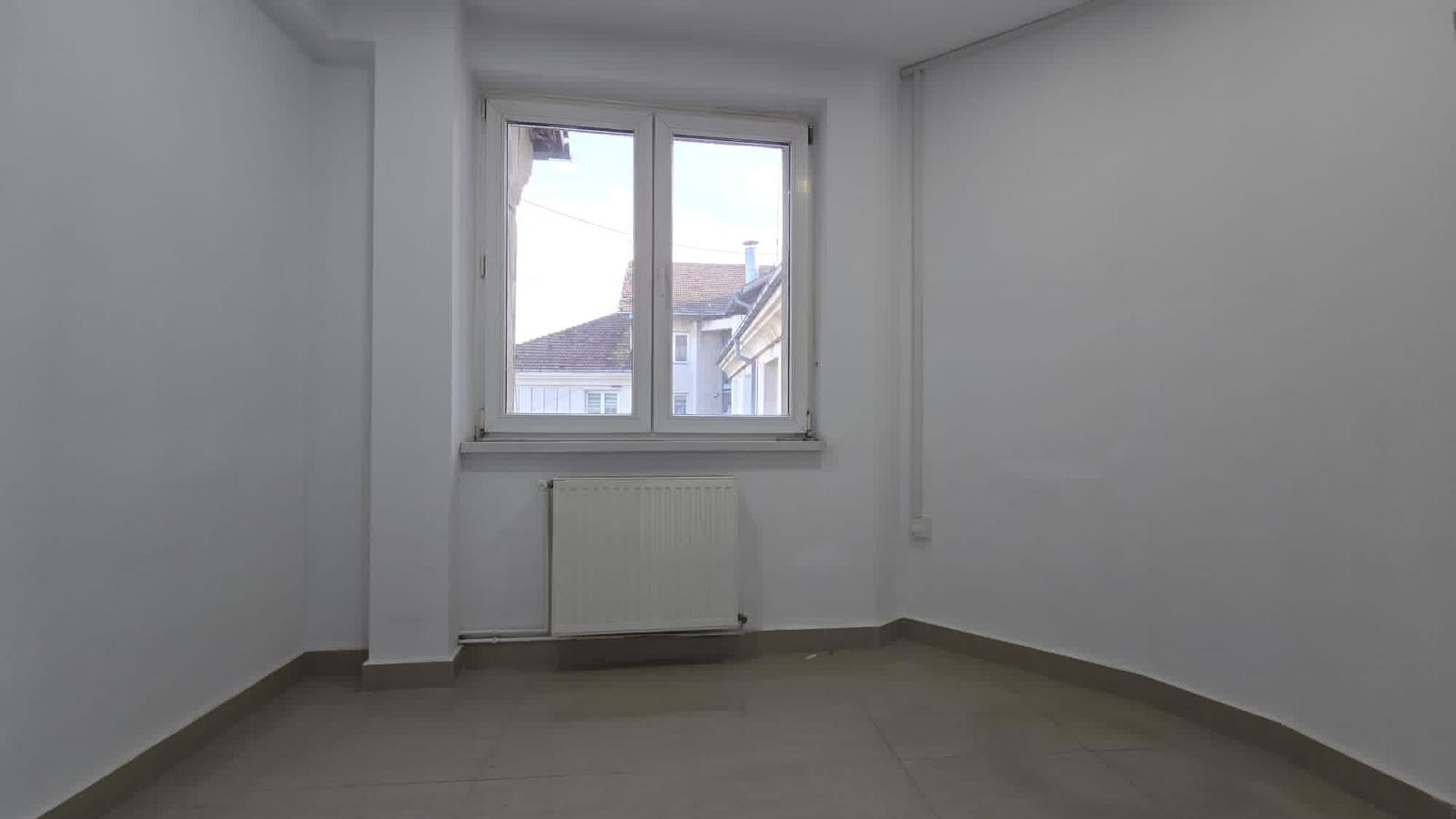 Birou de închiriat în BV Brasov, 85 m²