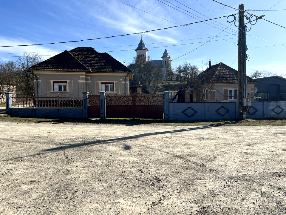 Casă+anexe, 1400 mp teren - 20 min Urbano, 30 min Cluj, 0 COMISION!