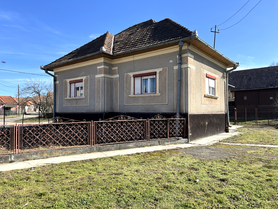 Casă+anexe, 1400 mp teren - 20 min Urbano, 30 min Cluj, 0 COMISION!