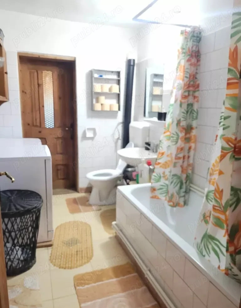 Selling solid house built in 2000 with modern comfort on 5200m of land 3