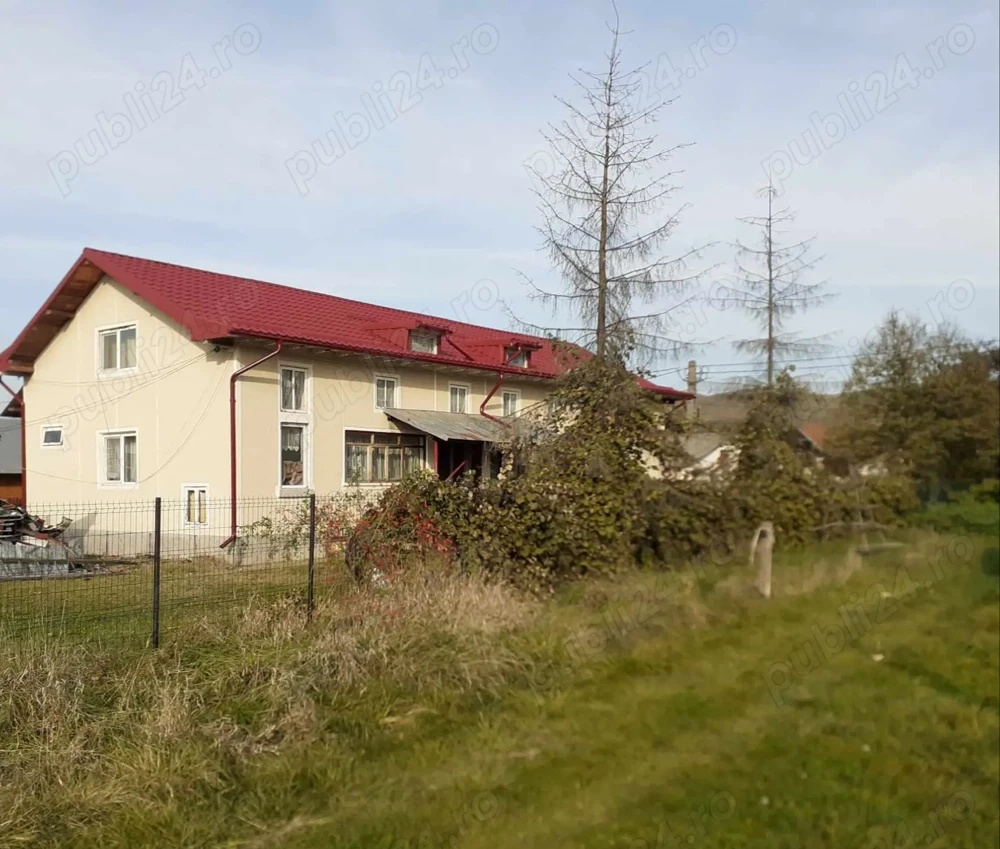 Selling solid house built in 2000 with modern comfort on 5200m of land 2