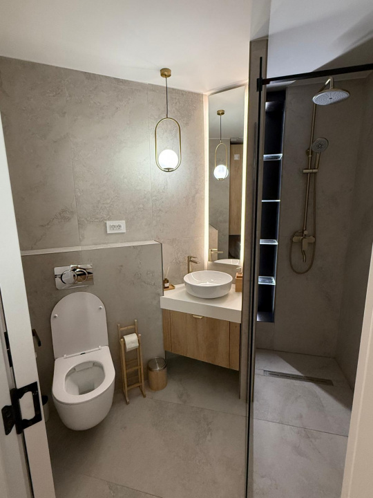 Apartament 3 camere-Chirie-Piata Alba Iulia- Totul NOU
