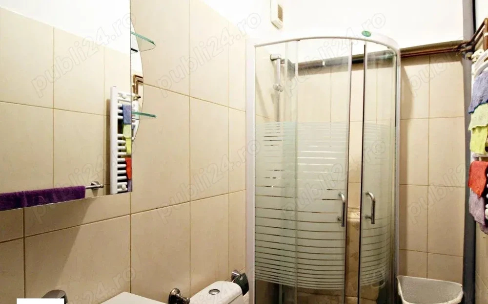 De vanzare, apartament 3 camere decomandate, etaj 3/6, zona Tomis 2, Constanța