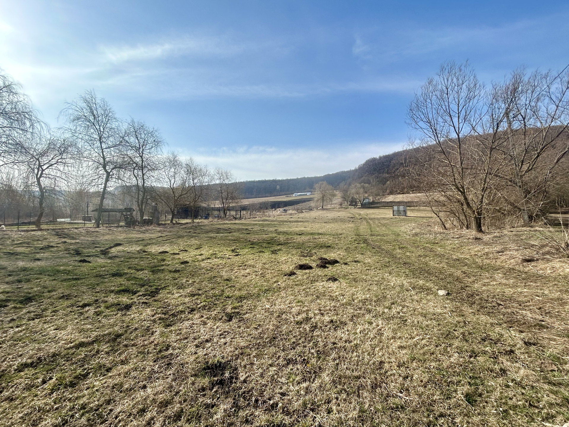 Teren intravilan de vanzare – Valcele, judetul Covasna 3000 mp
