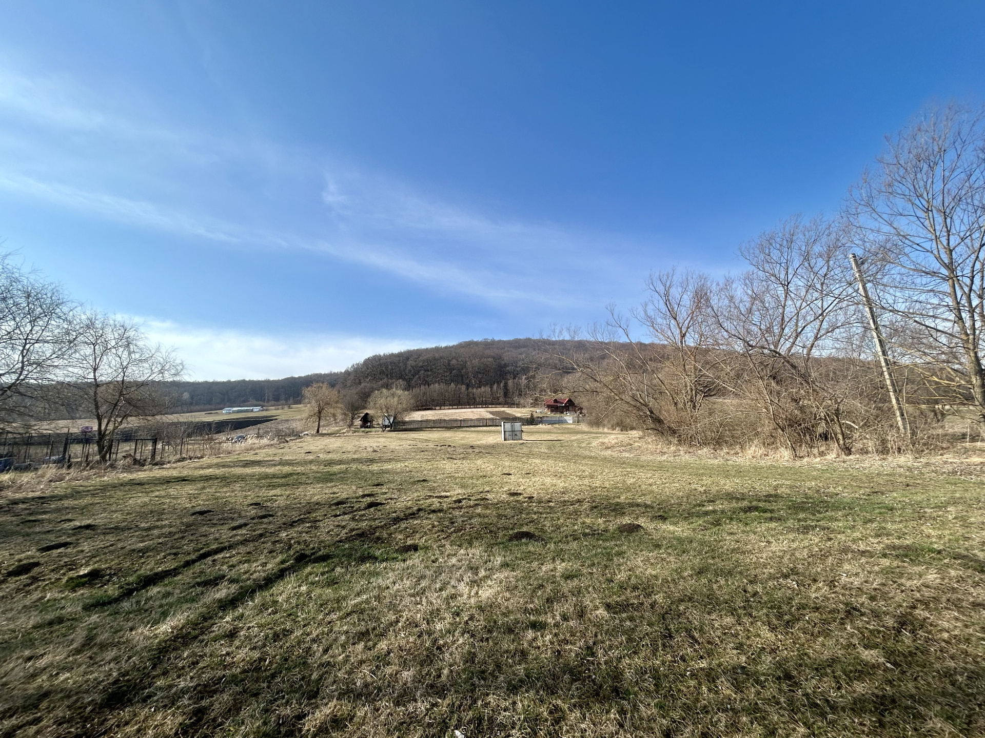 Teren intravilan de vanzare – Valcele, judetul Covasna 3000 mp