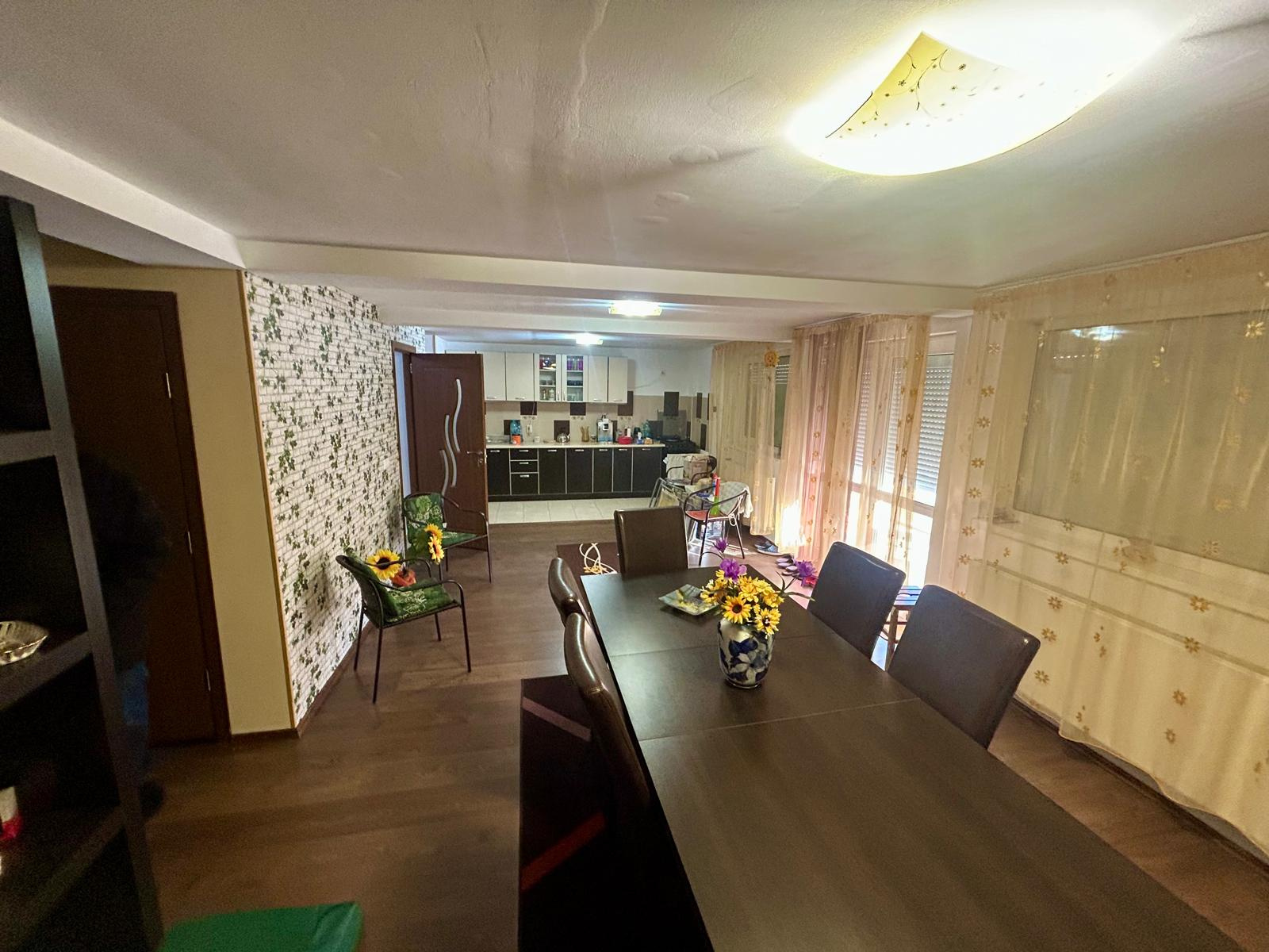 Casă de poveste cu 4 camere în Vâlcele – teren 1700 mp, priveliște panoramică |