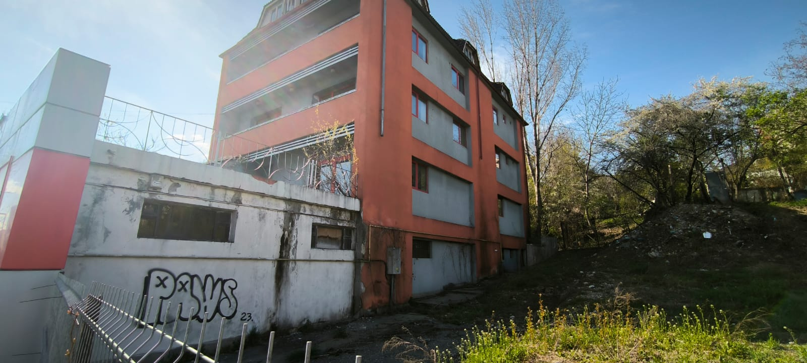 FRATII GOLESTI | Clădire P+3+M, 928 mp, teren 1.996 mp, deschidere 24,6 ml