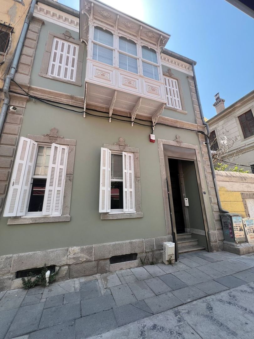 ALSANCAKTA FULL TADİLATLI MUHTEŞEM ESKİ RUM EVİ