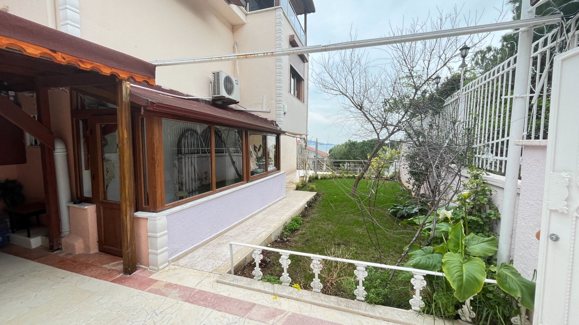 Villa for rent in İstanbul, Orhantepe, İstanbul, 250 m²