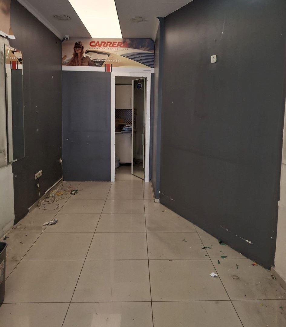Shop for rent in İzmir, Alsancak, İzmir, 55 m²