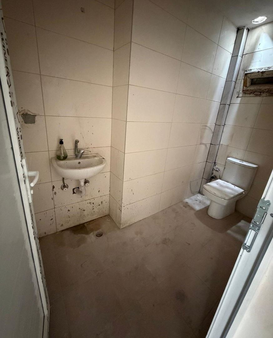 Shop for rent in İzmir, Alsancak, İzmir, 100 m²