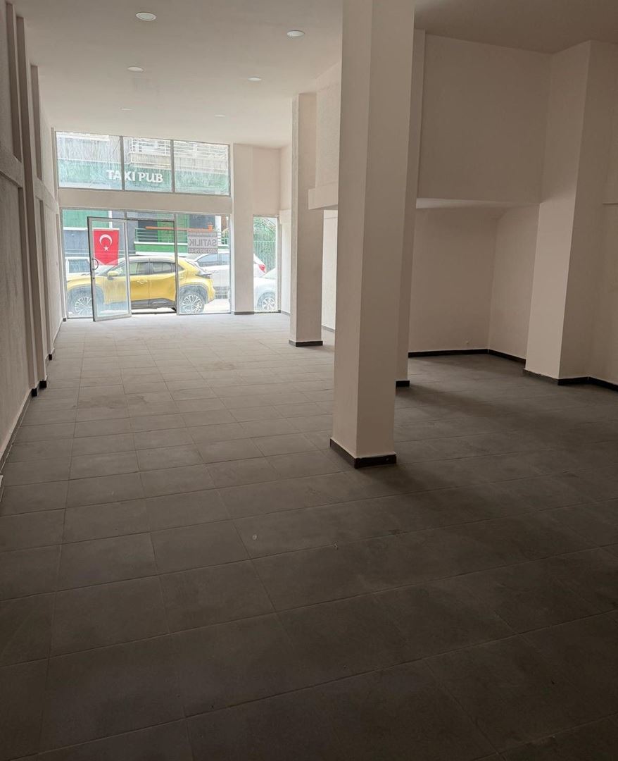 Shop for rent in İzmir, Alsancak, İzmir, 100 m²