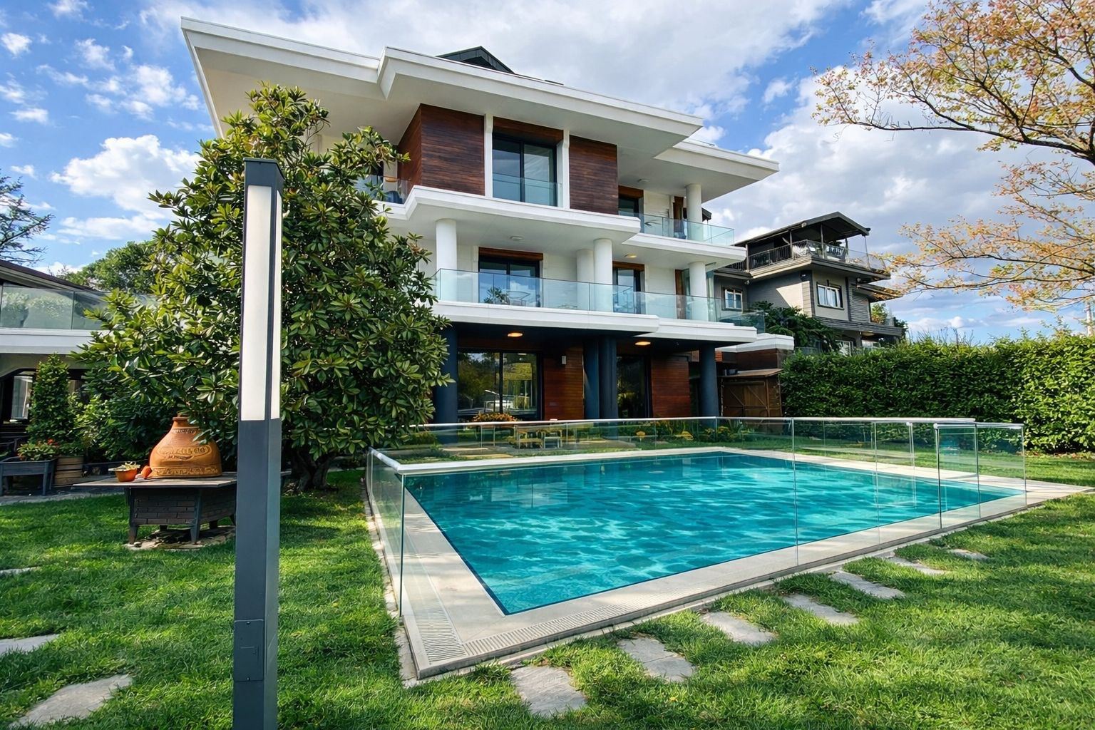 Price Reduced for a Quick Sale – Private Villa with Expansive Garden in Acarkent’s Prime Gated Commu