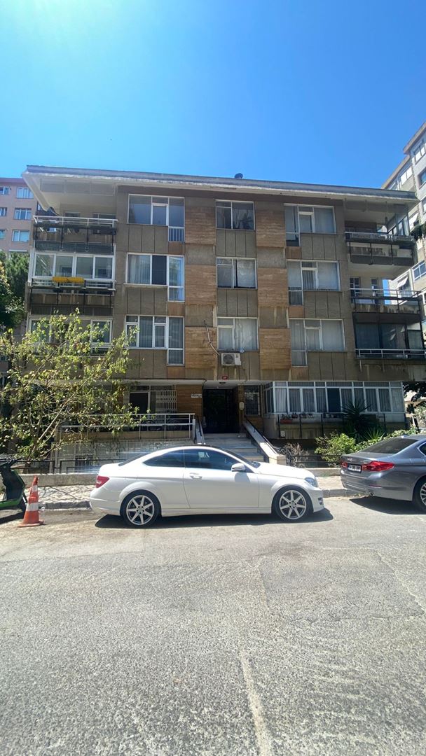 ZÜHTÜPAŞA'DA İÇİ YENİLENMİŞ SATILIK, BALKONLU 75 M² NET 2+1