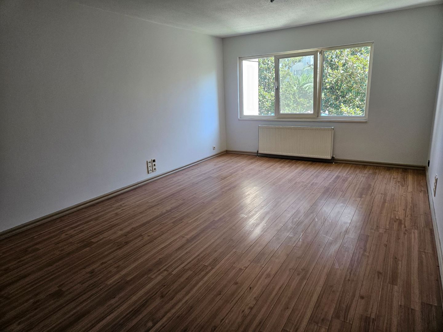 Apartment for sale in İstanbul, Küçükbakkalköy, İstanbul, 90 m²