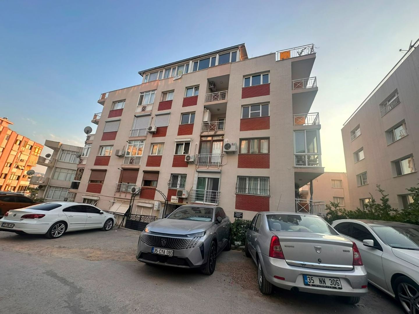İzmir kiralık Daire, Basın Sitesi, İzmir, 220 m²
