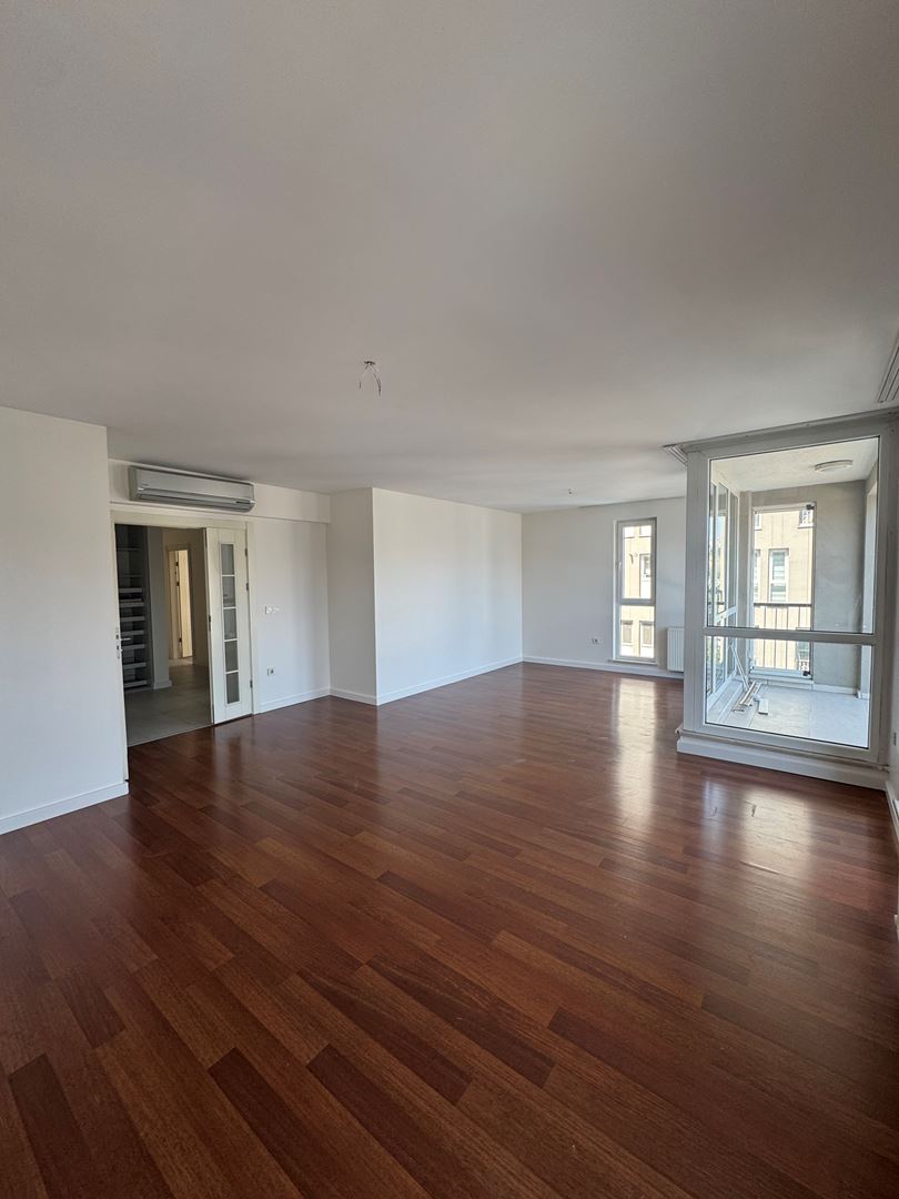 Apartment for rent in İstanbul, Hamidiye, İstanbul, 150 m²