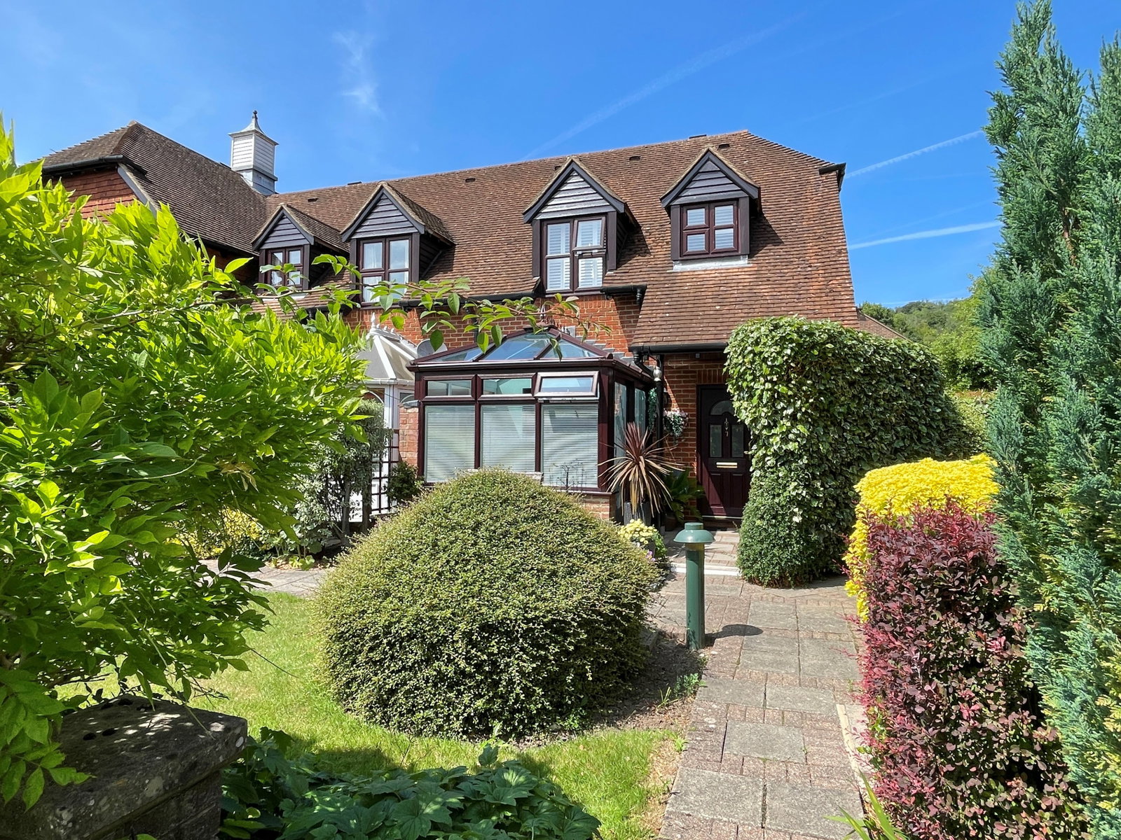 End Of Terrace House for sale in Sevenoaks, Courtyard Gardens, Sevenoaks, TN15 7DS, 980 m²