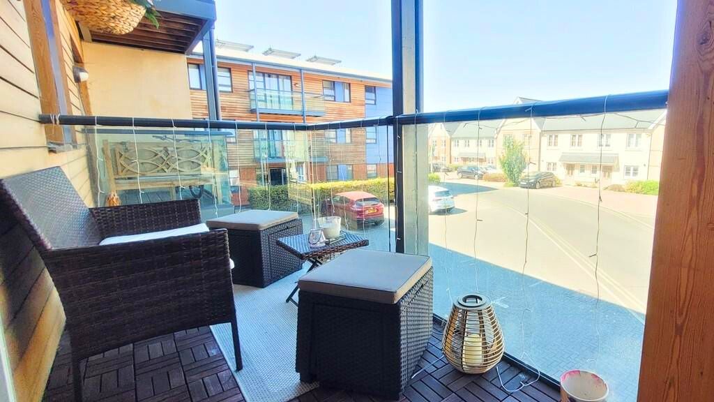 Flat for sale in Chertsey, Pretoria Road, Chertsey, KT16 9AZ, 786 m²