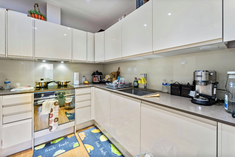 Apartment in Sunbury-on-thames