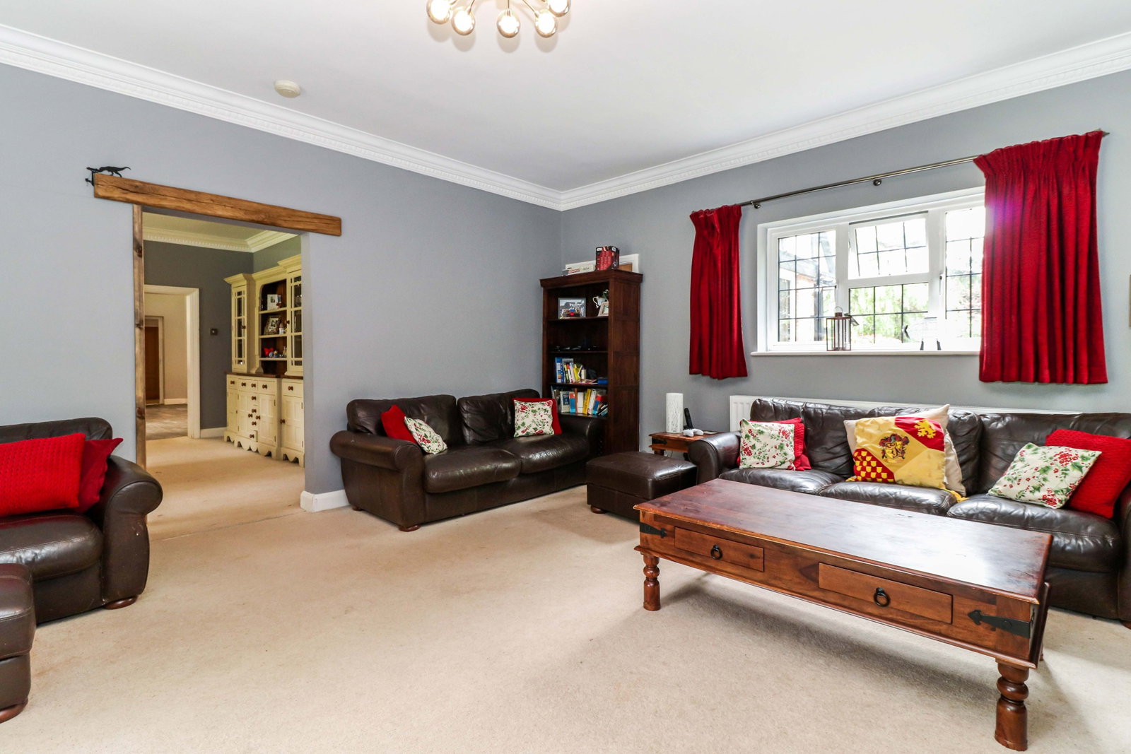 Detached House in Chalfont St. Giles 5