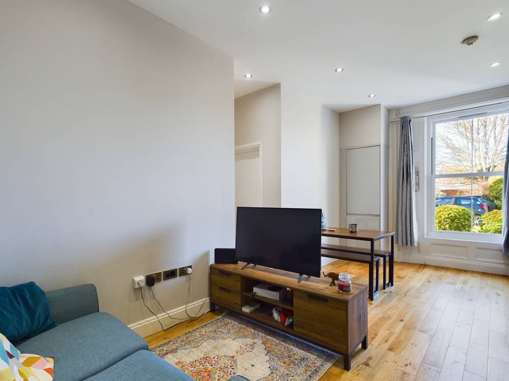 Apartment in Warwick