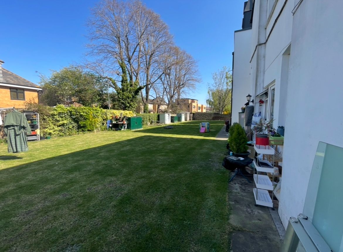 Ground Floor Flat in London