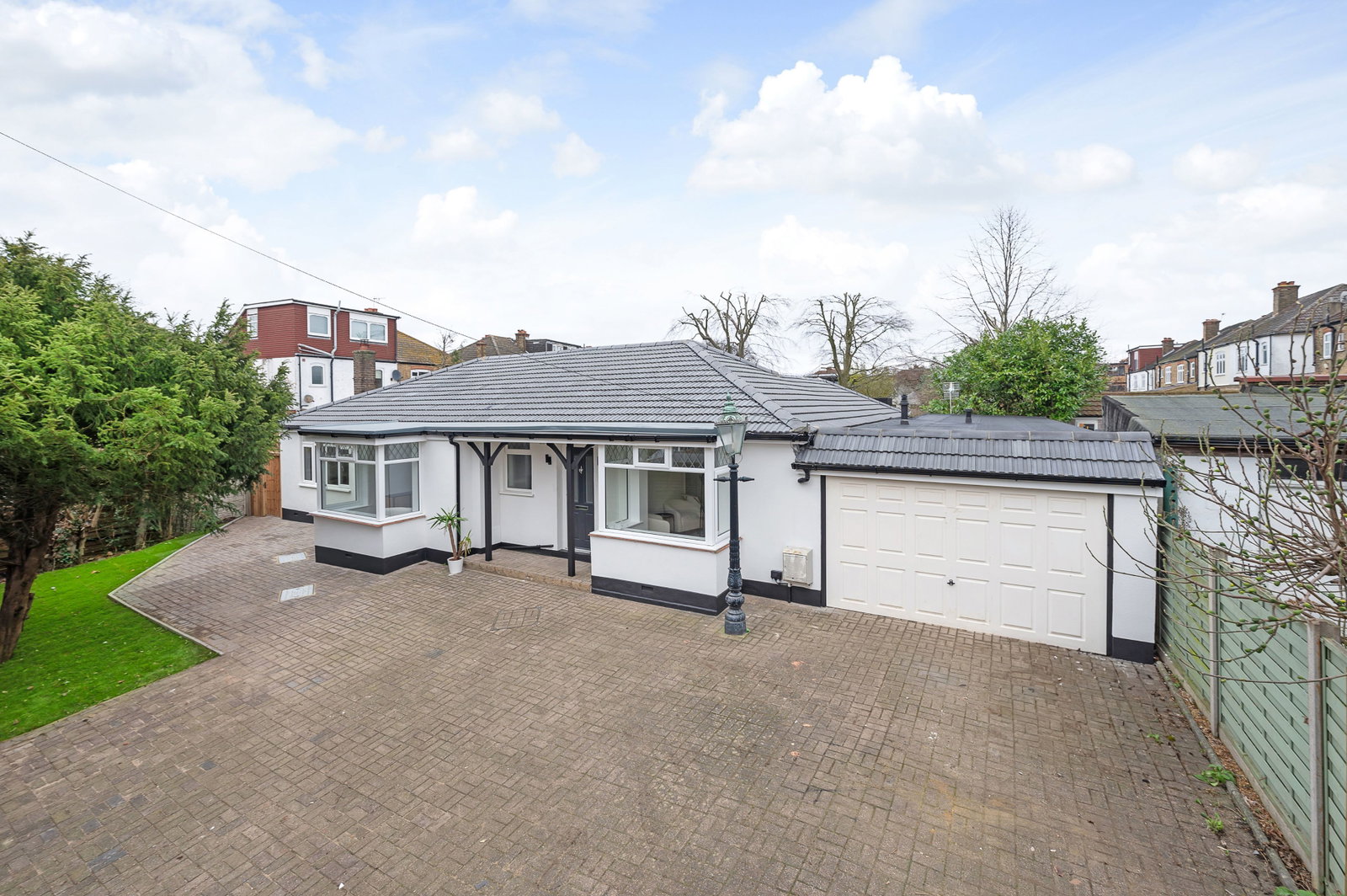 Bungalow in London