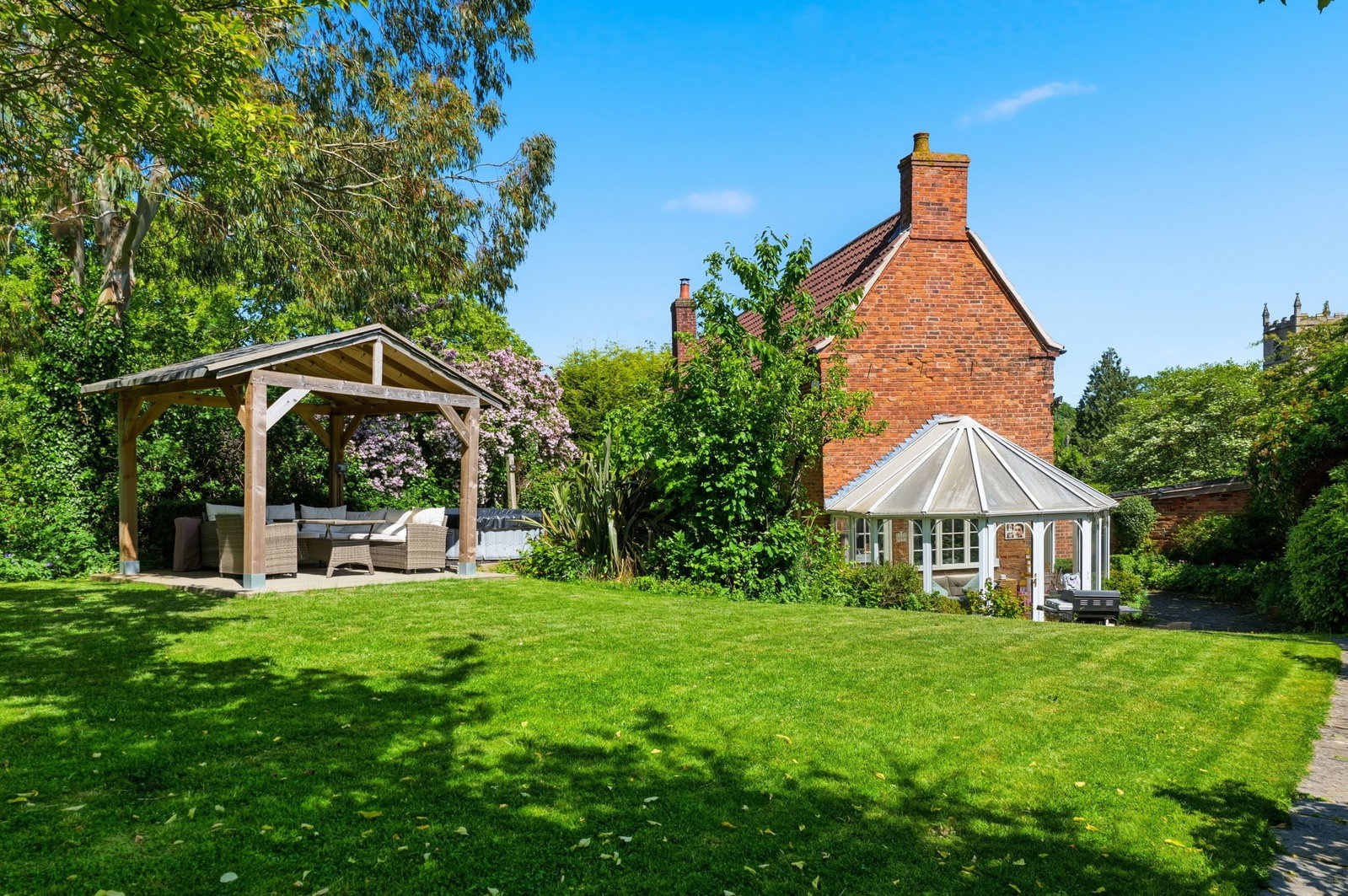 Detached House in Newark