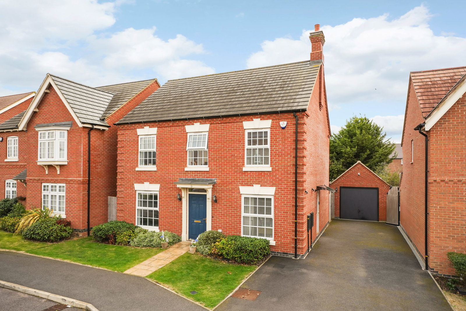 Detached House for sale in Hanslope, Harvington Crescent, Hanslope, MK19 7FS, 1450 m²