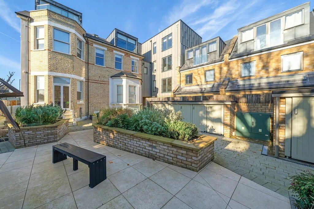 Apartment in South Croydon