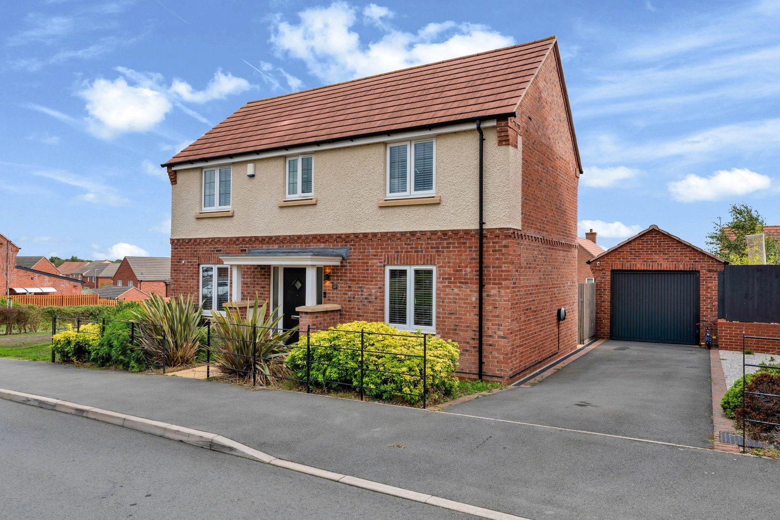Detached House for sale in Leicester, Barwell Drive, Rothley, LE7 7WB