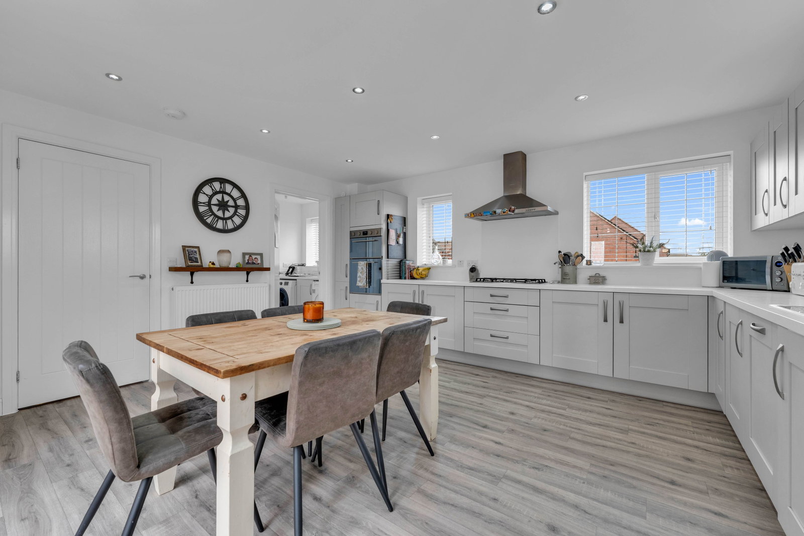 Detached House for sale in Leicester, Barwell Drive, Rothley, LE7 7WB