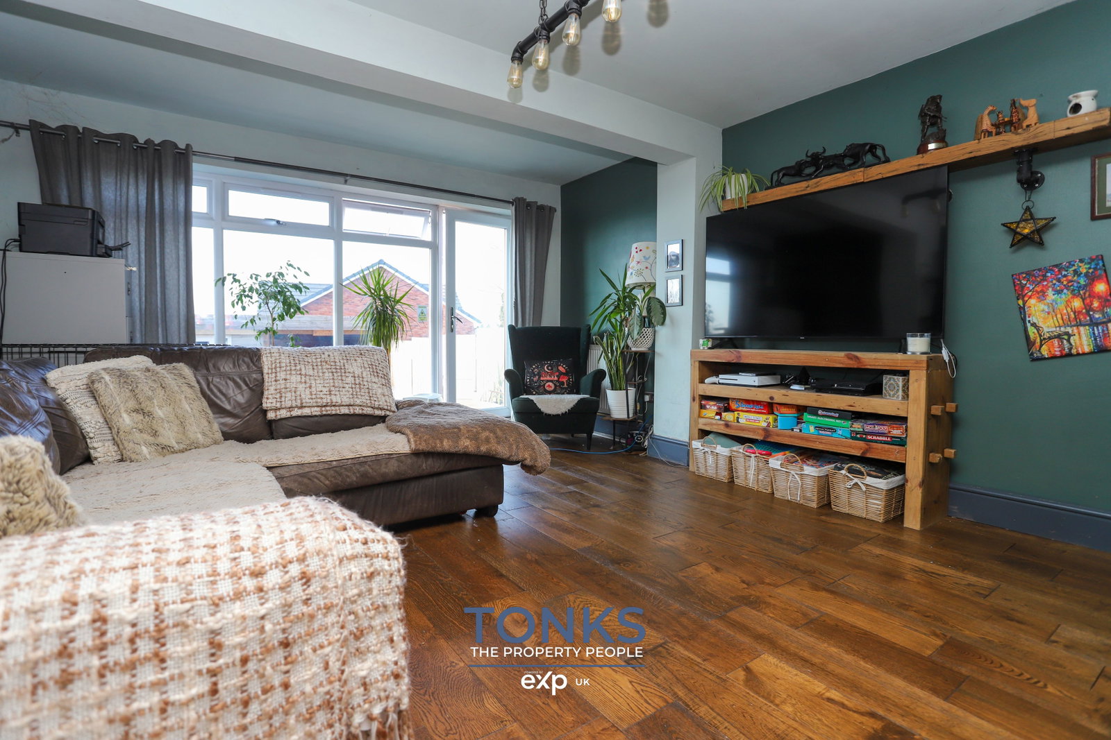 Semi Detached House in Oldbury