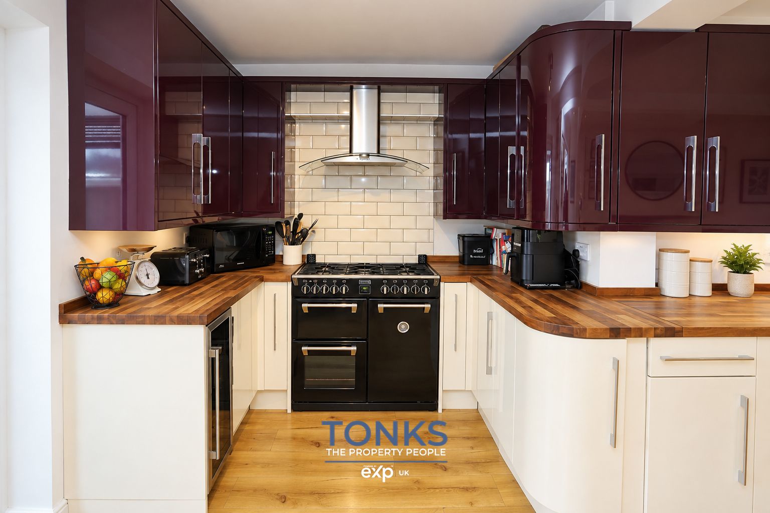 Semi Detached House for sale in Halesowen, St. Kenelms Avenue, Halesowen, B63 1DW