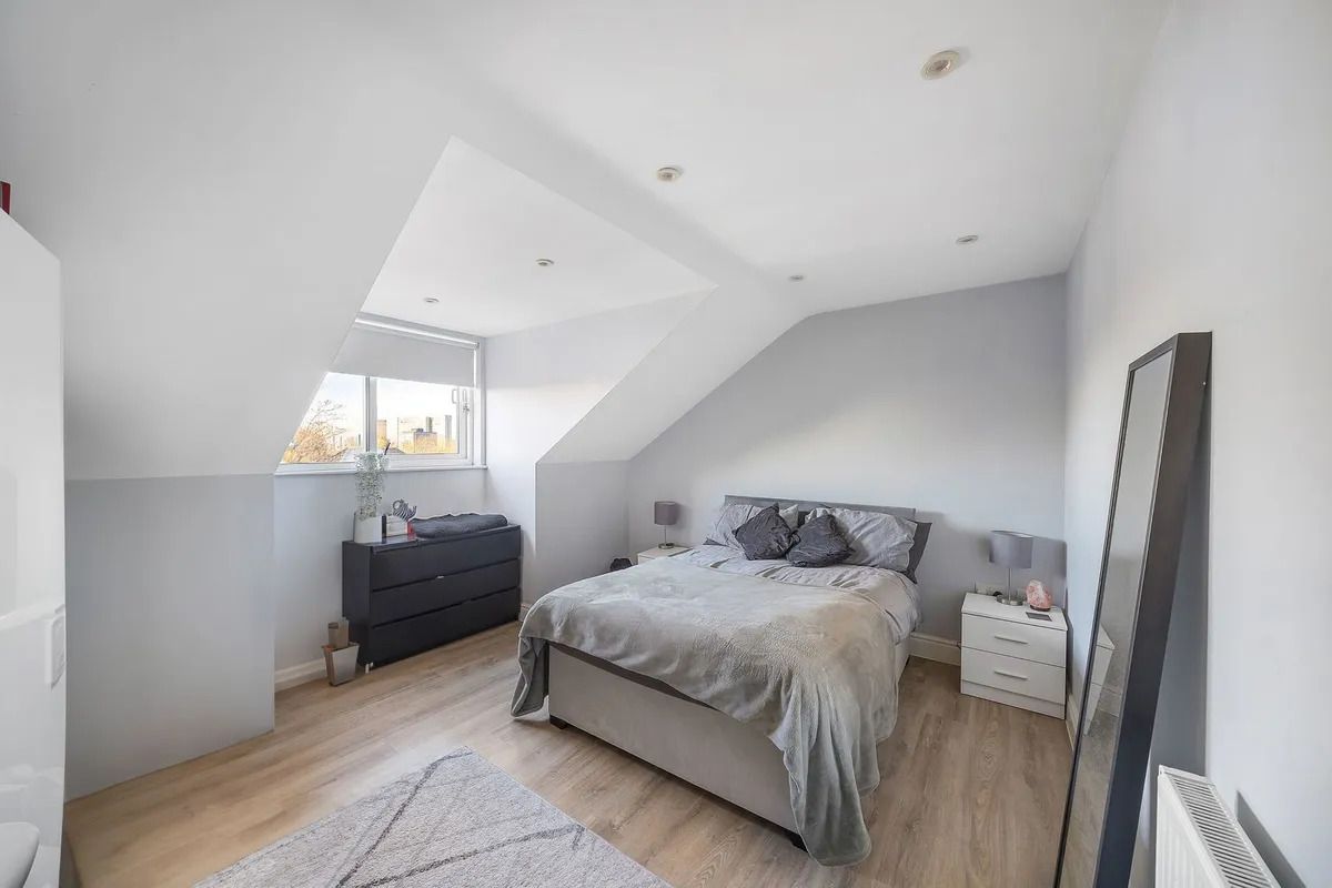 Flat in South Croydon